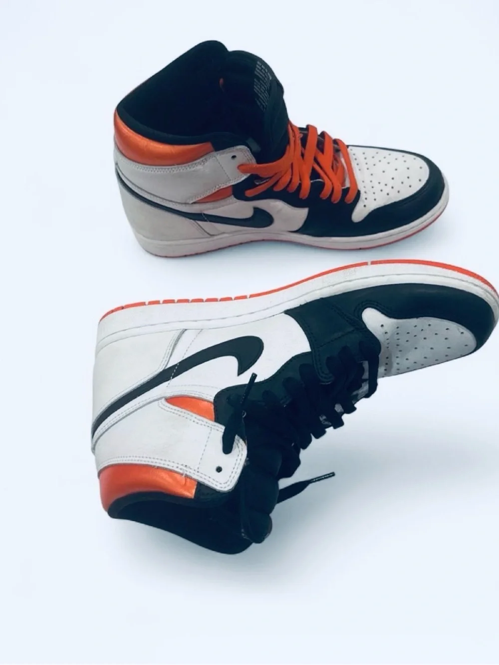 Nike Air Jordan 1 Retro High OG “Electro Orange”